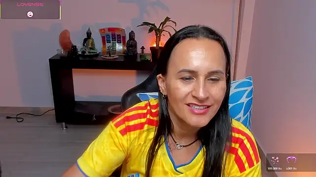 Sara_Charmy live