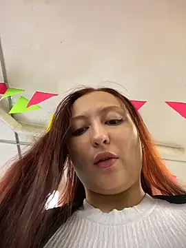 Scarlet_auraa live