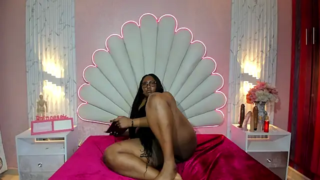 Skylernaomi live