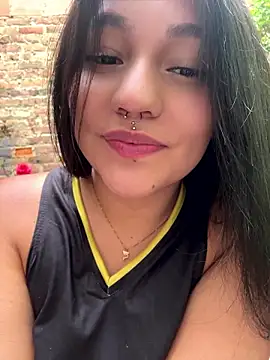 Emily_Gomezz live