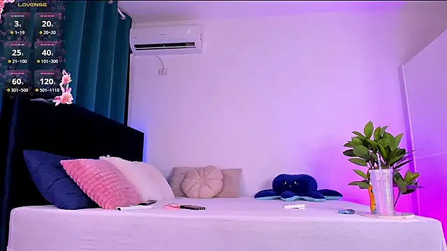 MissMichellee live