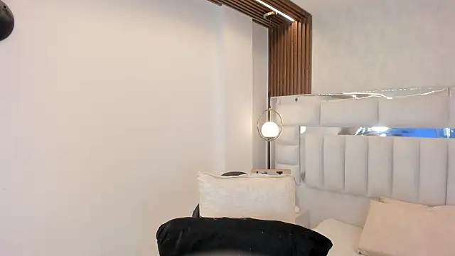 Aurora_bellamont live