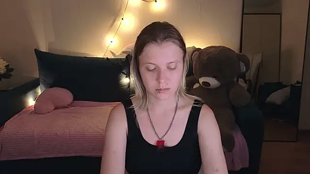 Viki_Charm live