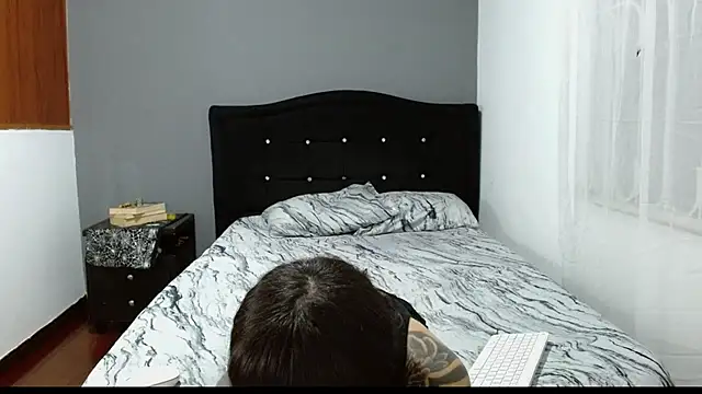 Emilia_1995 live