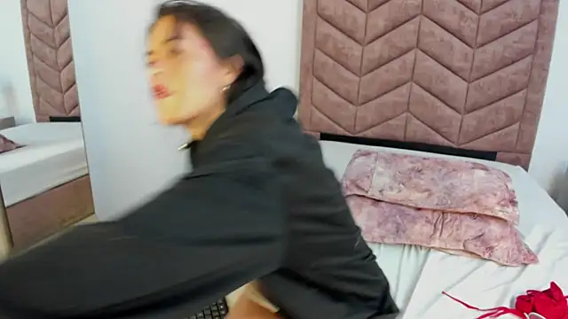 CoralRuiz live