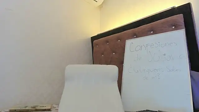JulianaCarter live