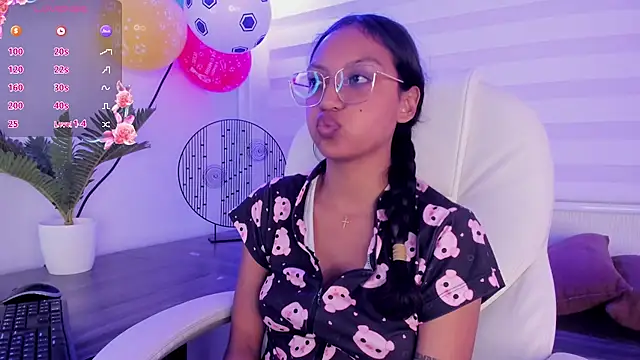 emma_brooks_ live