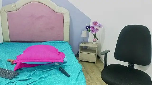 Megan_plat live
