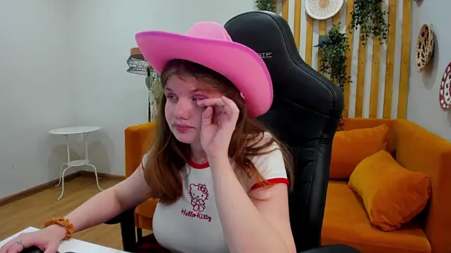 ChloeHalses live