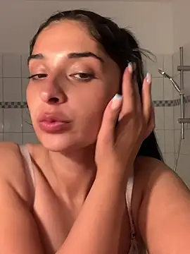 Laura_nx live