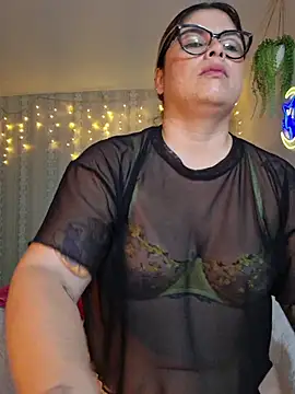 Juliietha_servas live
