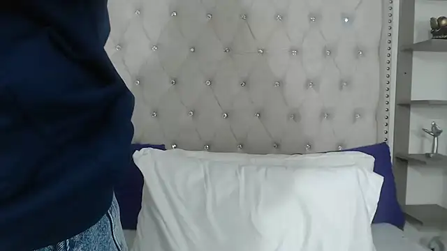 Abril_Squirt live