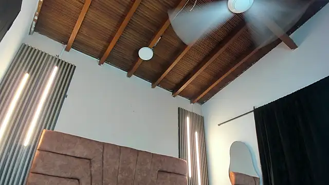 Tyson_Reed live
