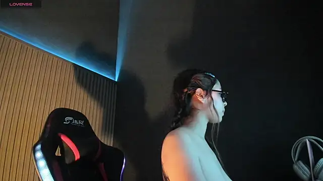 Nikkibabe_ live
