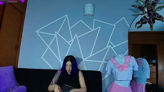 karlamoon23 live