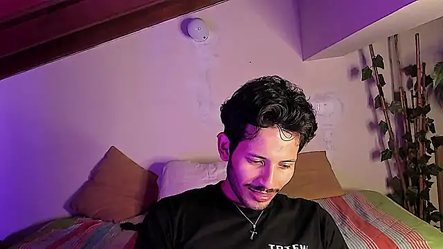 Nicholasrodrii live