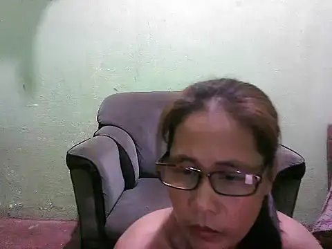 HotLadyPinay32 live