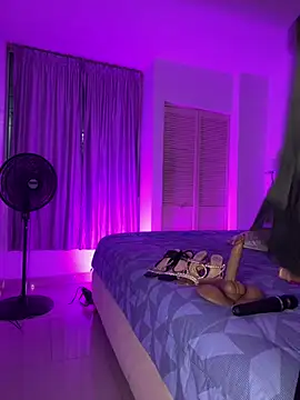 Yasmin_cute live