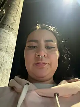 Abril_Luv live