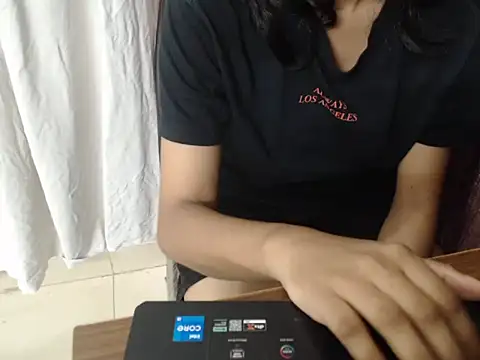 Sizzling_Ruhii_ live