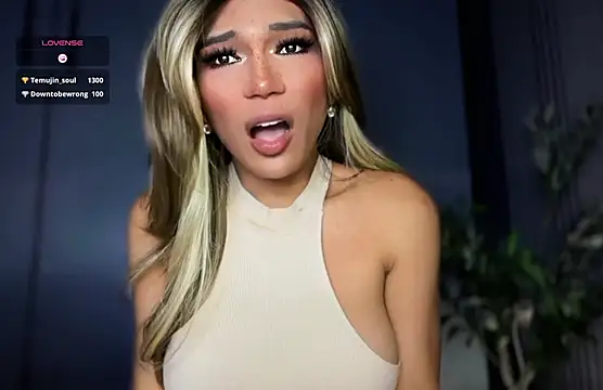 Maria_Manika live
