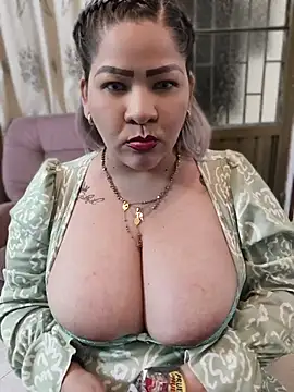 Dalessa_Bigtits live