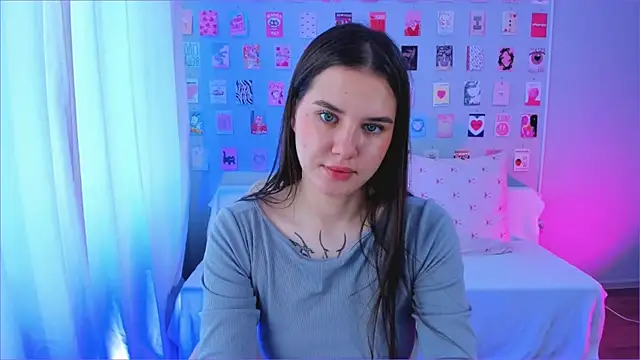 Alexis_March live