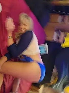 annika_lately live