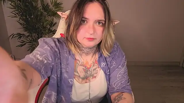 Eva_Witcher live