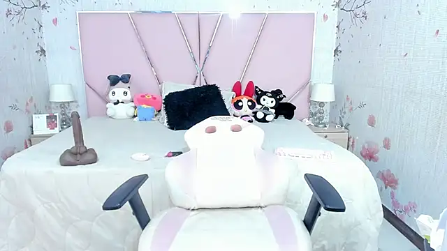 SafiroAgataaa live