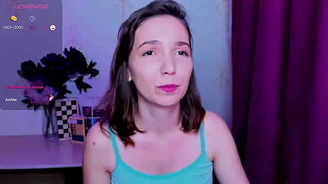 KindHazelHere_ live