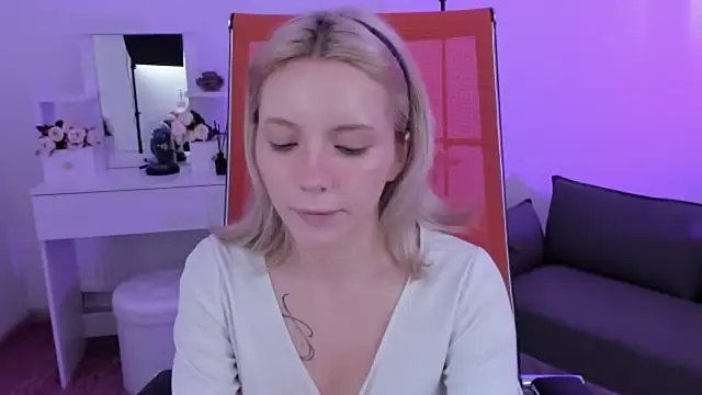 AuroraWrenfield live