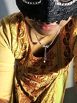 DIRTYSECRET_QUEEN_07 live