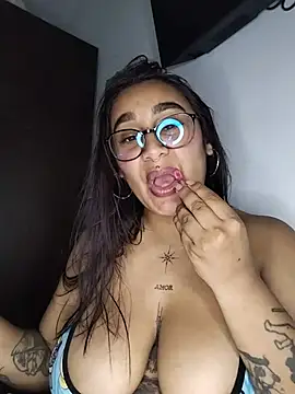 Mia_skyy18 live