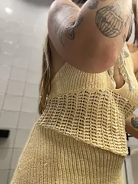 Mrs_Lust live