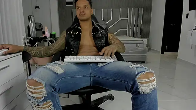 master_leather live