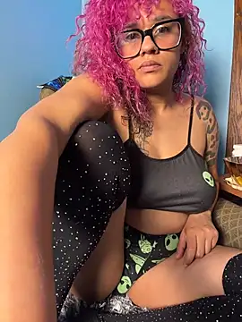 VelvetVixen_735 live