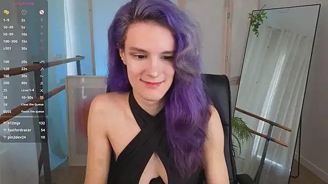 AuraLaunni live
