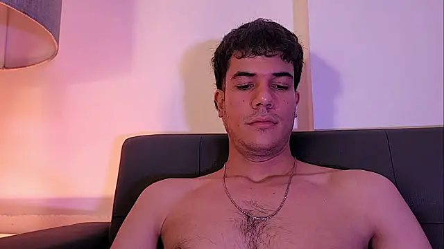 Derek_stud_ live