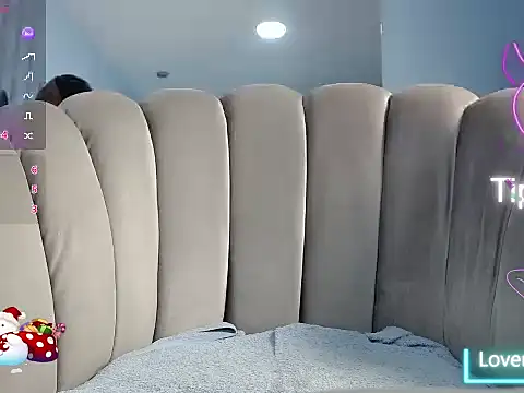 AlishaMonroe_ live