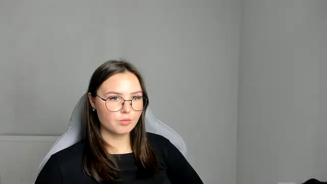 Regina_cute_ live