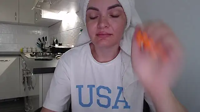 _JustmeHere_ live