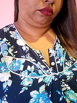 Ravina_patil1 live