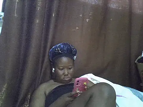 Curvy_nelly1 live
