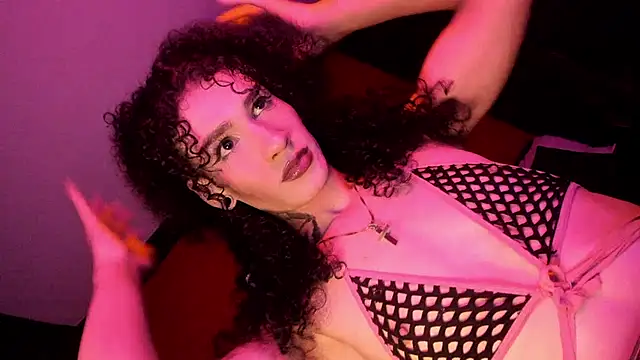 PervertedMissCloe live