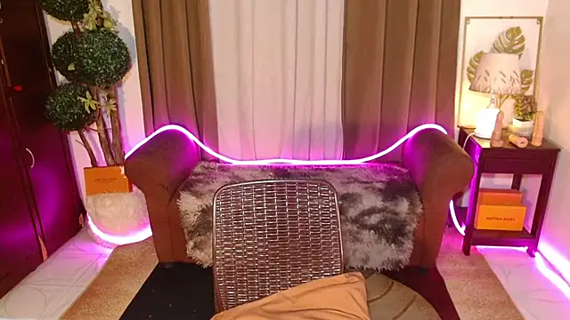 MouthWatering_Ayesha live