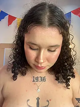 Doll_Ivy live