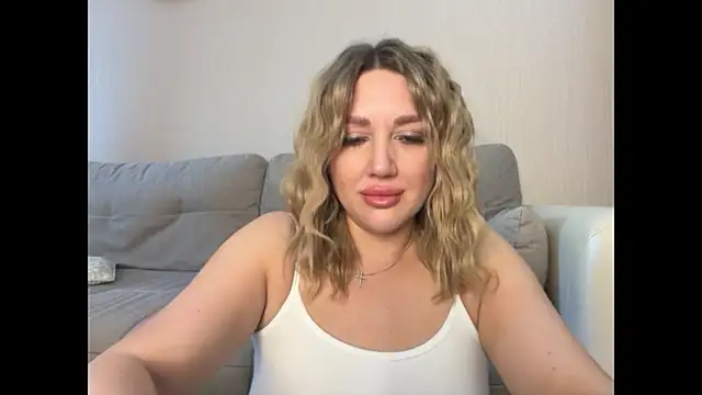 VickyLove047 live