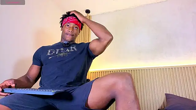 maxmuscle10 live