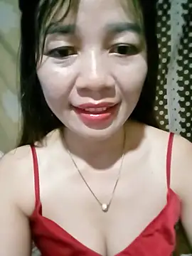 Yiyi102300 live
